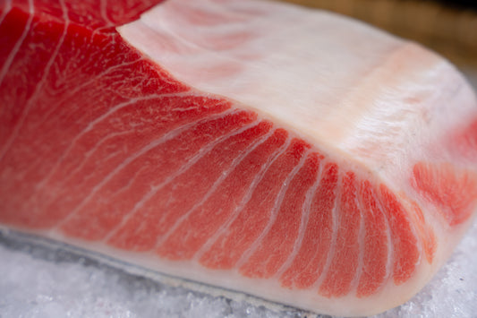 長崎県産　一級品　生本マグロ　腹上ブロック　1㎏　血合い除去済み　